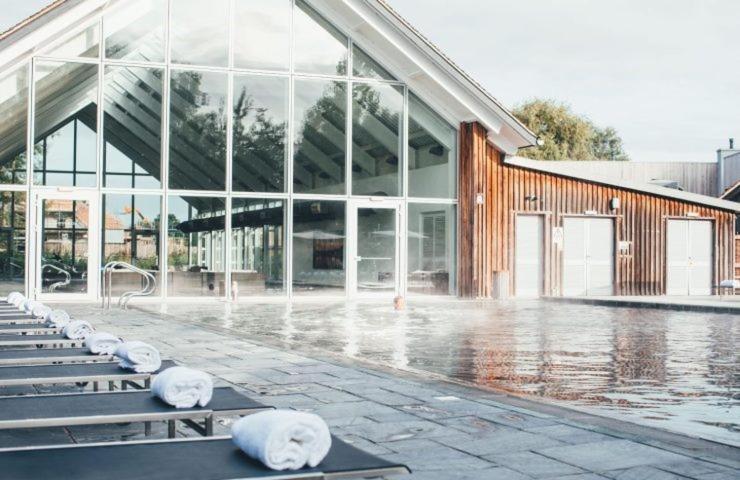 Cotswolds Lakehouse, With Hot Tub & Spa Access, Lower Mill Estate Somerford Keynes Εξωτερικό φωτογραφία